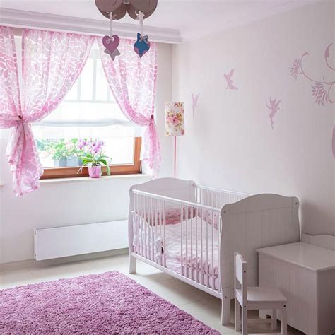 Bebek odası stor perde modelleri taç